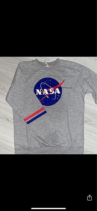 Defacto nasa sweat