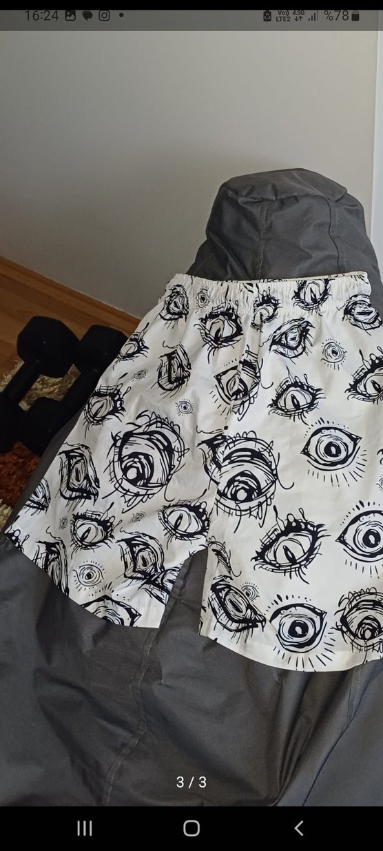 Göz Desenli Beyaz Şort - Görsel 3