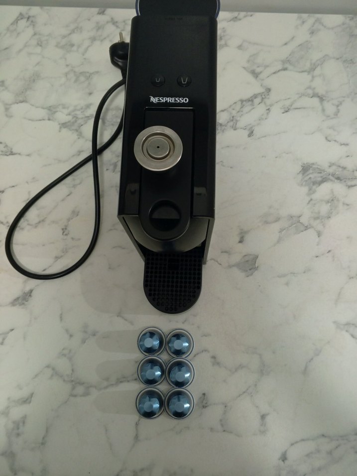 Nespresso Siyah Kahve Makinesi - Görsel 4