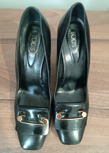 Tod's Siyah Tokalı Kadın Klasik Topuklu Ayakkabı