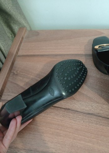 Siyah Tokalı Kadın Klasik Topuklu Ayakkabı - Görsel 5