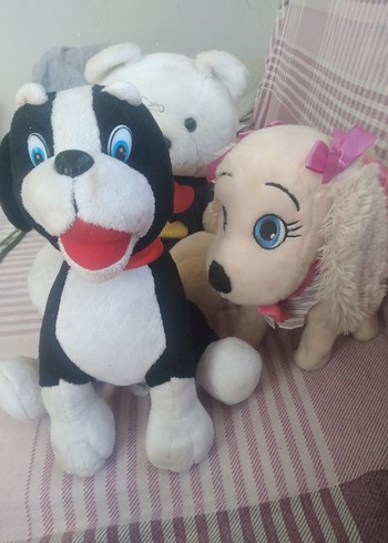 Diğer Renkli ve Beyaz Peluş Oyuncaklar