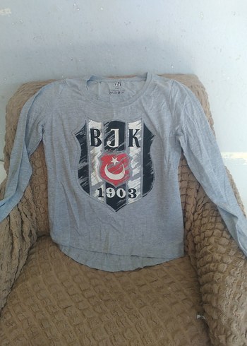 s Beden gri Renk BJK Baskılı Gri sw Tişört. orijinal. s beden.