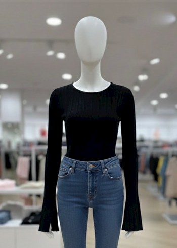 Bershka Bağlamalı Dekolteli Üst - Görsel 2