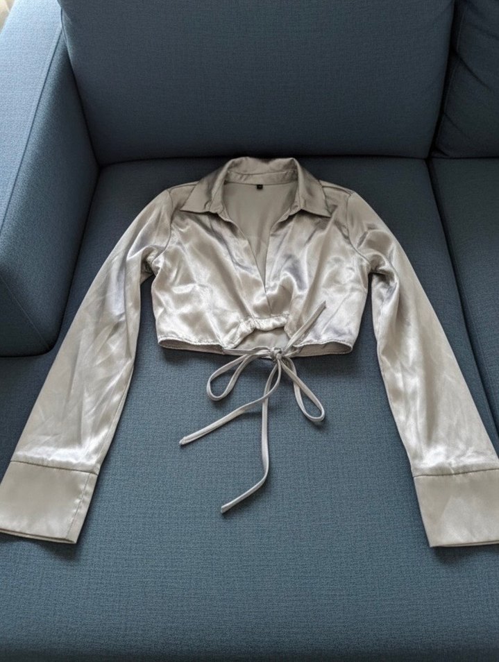 Parlak Crop Üst - Görsel 3