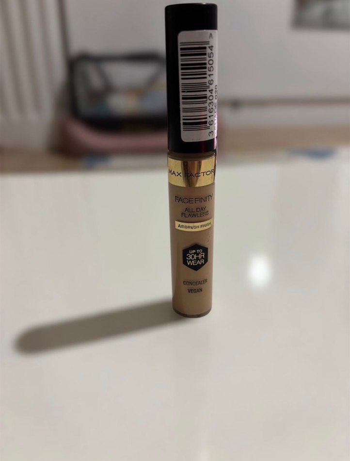 Max Factor Facefinity All Day Concealer Kapatıcı - Görsel 2