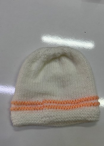 Nakışlı Beyaz Örgü Çocuk Bere - Görsel 2