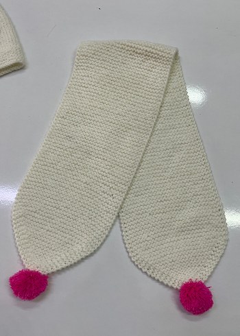 Beyaz Nakışlı Çocuk Bere ve Atkı Seti - Görsel 3