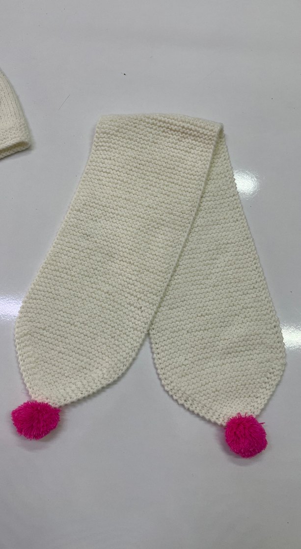 Beyaz Nakışlı Çocuk Bere ve Atkı Seti - Görsel 3