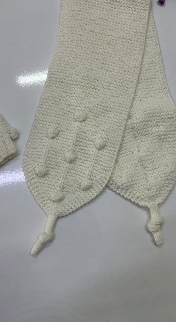 Beyaz Örgü Çocuk Bere ve Atkı Seti - Görsel 3