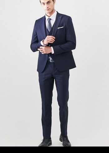 Klasik Kesim Lacivert Erkek Takım Elbise - Görsel 2