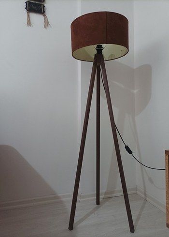 Bej Ayaklı Tripod Lambader - Görsel 5