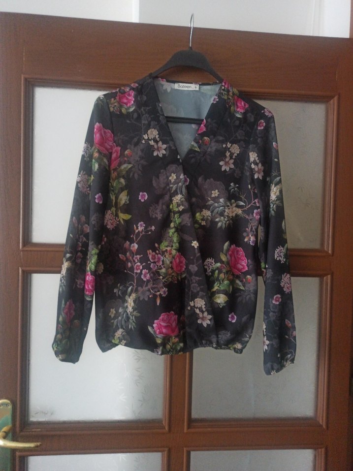 Çiçek Desenli V Yaka Uzun Kollu Bohem Bluz - Görsel 4