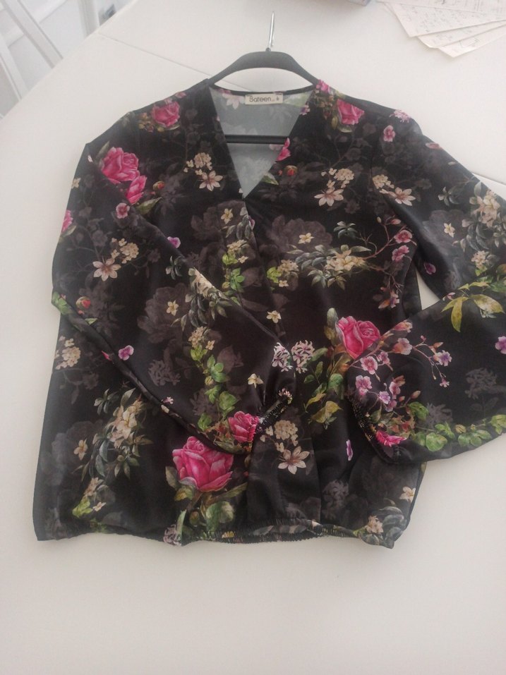 Çiçek Desenli V Yaka Uzun Kollu Bohem Bluz - Görsel 3