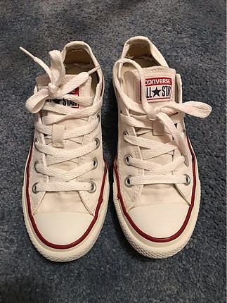Beyaz converse