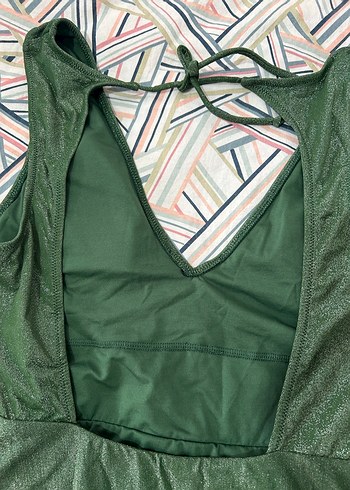 Kemer Detaylı Koyu Yeşil Kadın Mayo - Görsel 3