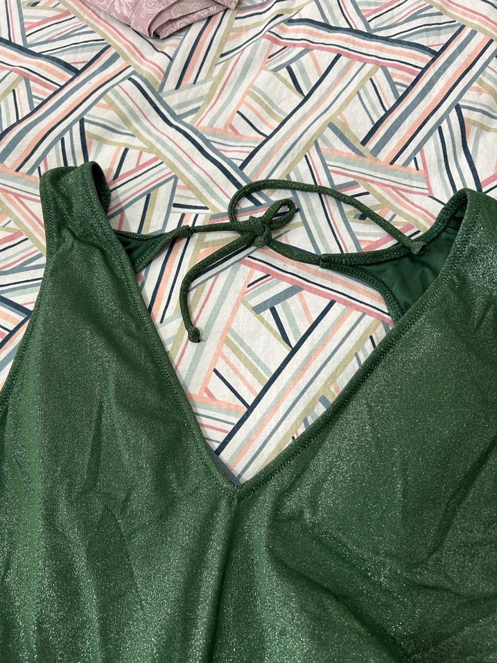 Kemer Detaylı Koyu Yeşil Kadın Mayo - Görsel 4