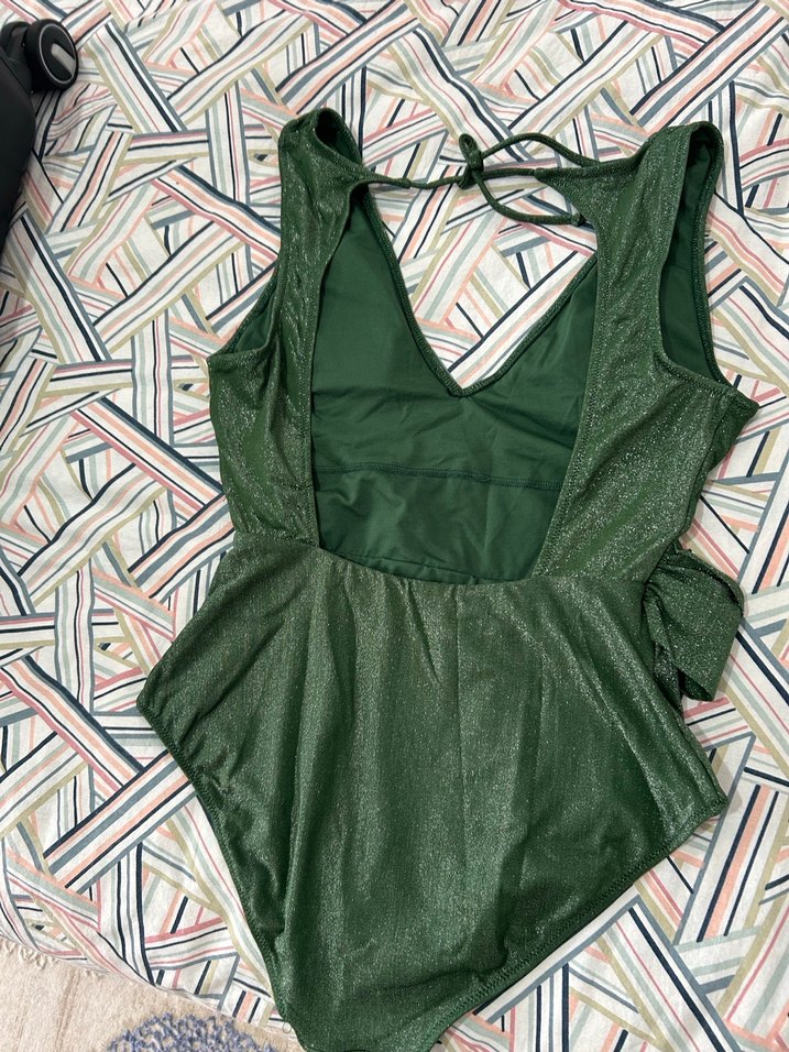 Kemer Detaylı Koyu Yeşil Kadın Mayo - Görsel 2