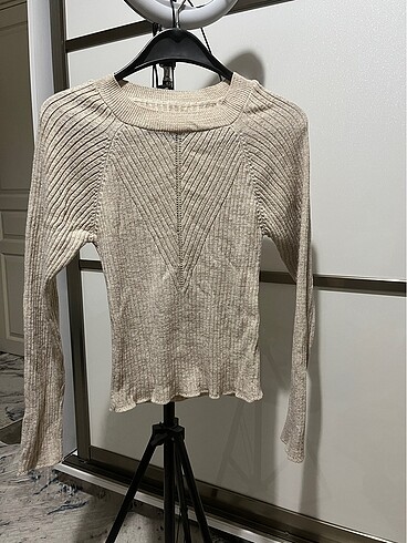 Zara Bluzz