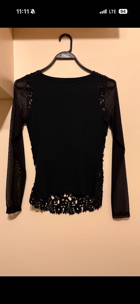 Dantel İşlemeli Siyah Uzun Kollu Bluz - Görsel 2