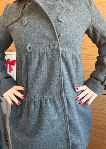 Düğmeli gri Twist kaban - Görsel 3