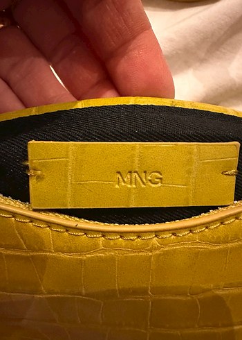 Mango Sarı Parlak Deri Yılan Desenli Kadın Çanta - Görsel 4