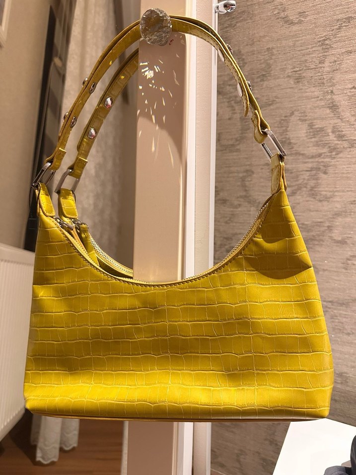 Mango Sarı Parlak Deri Yılan Desenli Kadın Çanta - Görsel 2
