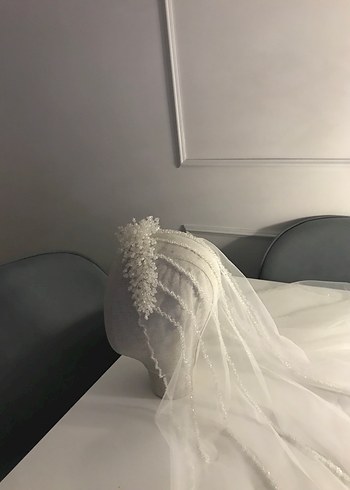 Beyaz Drapeli Bohem Gelin Duvağı ve taç - Görsel 3