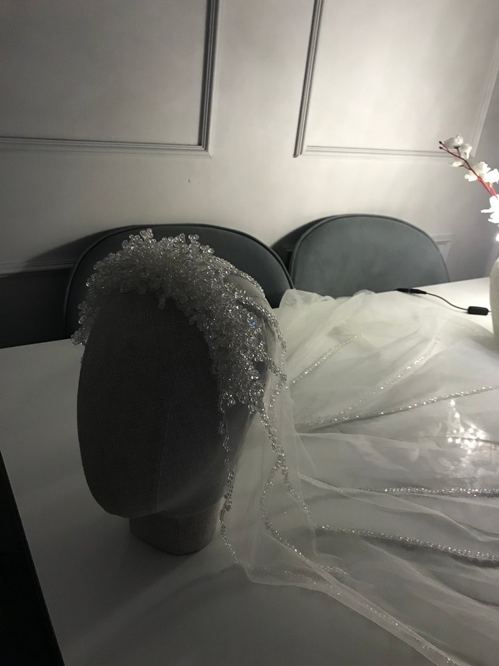 Beyaz Drapeli Bohem Gelin Duvağı ve taç - Görsel 5