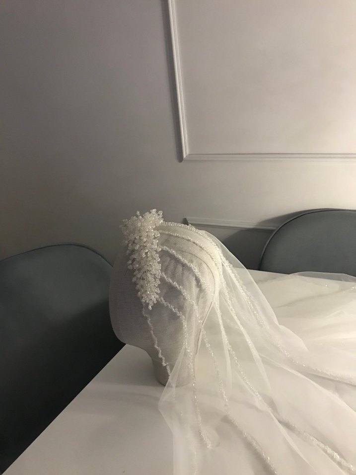 Beyaz Drapeli Bohem Gelin Duvağı ve taç - Görsel 3