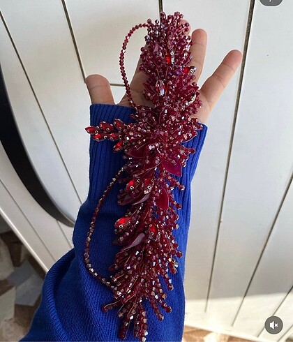 Alınlık kristal taç