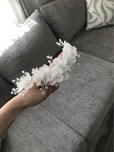 Diğer Çiçekli gelintacı