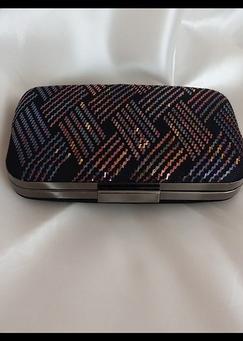 Zara Zincir Detaylı Çok Renkli Yılan Desenli Kadın Clutch