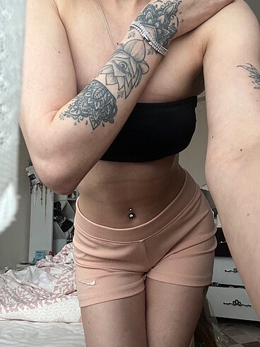 m Beden nike sort