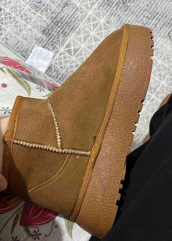 Ugg muadili içi tüylü bot - Görsel 3