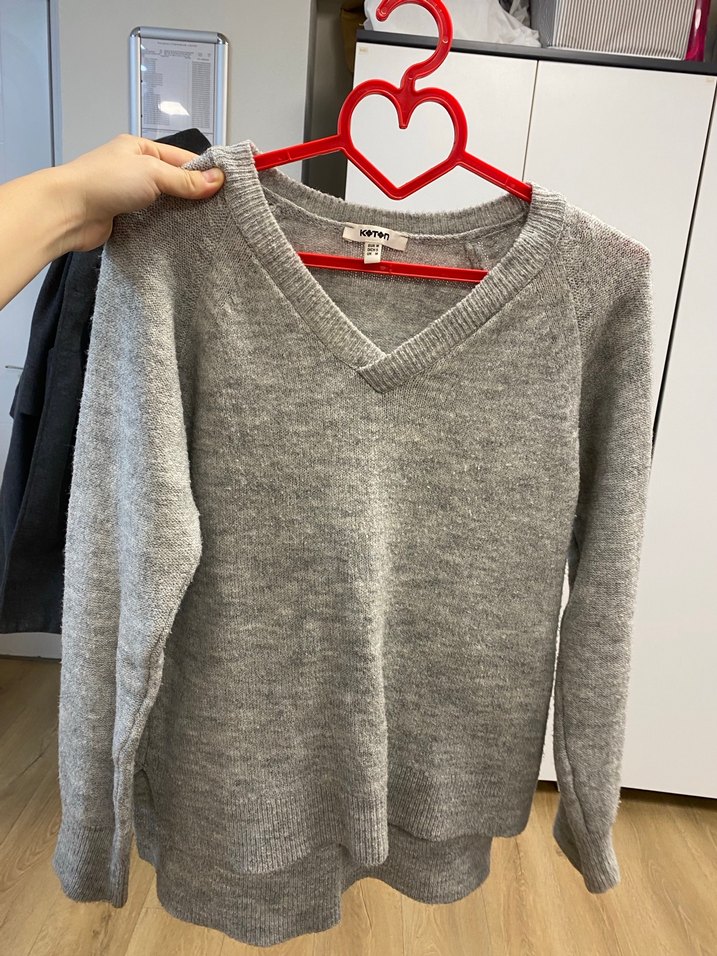 V Yaka Gri Örgü Kadın Kazak - Görsel 2