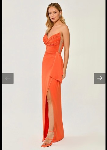 Turuncu Drapeli Uzun Straplez Abiye Elbise - Görsel 3