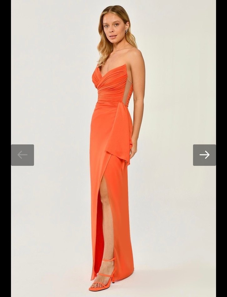 Turuncu Drapeli Uzun Straplez Abiye Elbise - Görsel 3