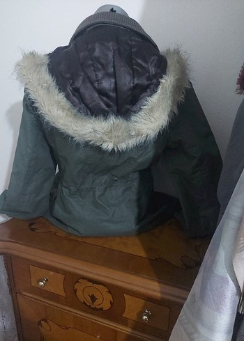 Kürk Detaylı Kapüşonlu Kadın Kaban - Görsel 3