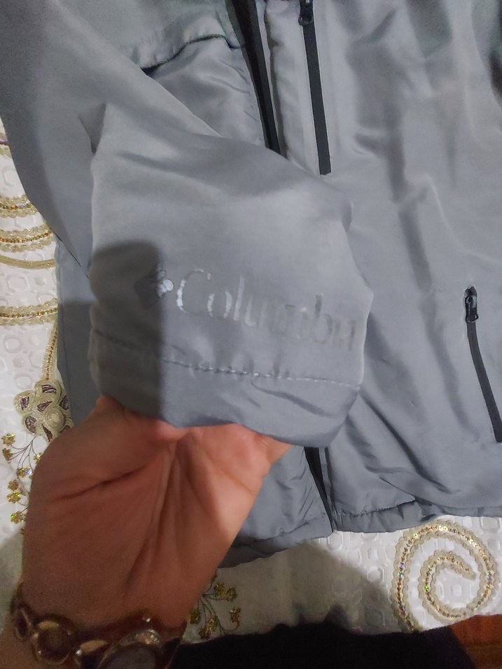 Gri Kapüşonlu Uzun Kollu Erkek Mont - Görsel 2