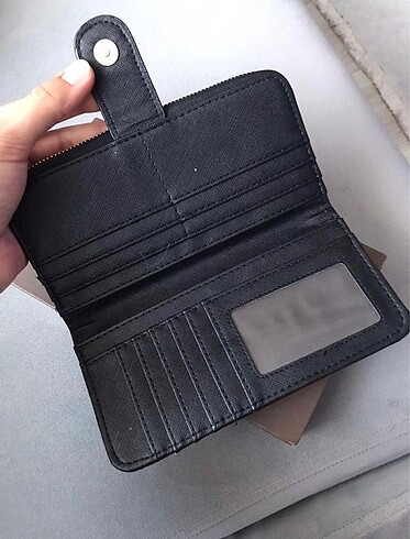 Beden Chanel cüzdan