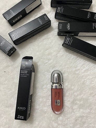 Kiko Hydro Gloss 19