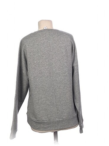 m Beden PreLoved Sweatshirt %70 İndirimli.