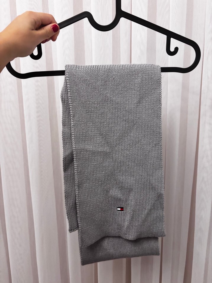 Gri Midi Boy Sokak Stili unisex Atkı Tommy un - Görsel 4