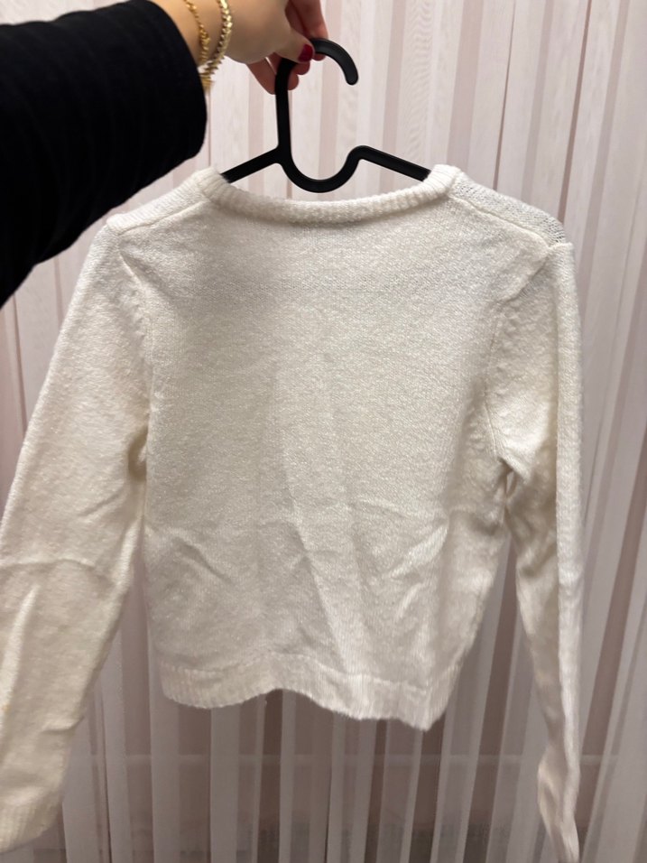 Düğmeli Beyaz Kadın Hırka - Görsel 4