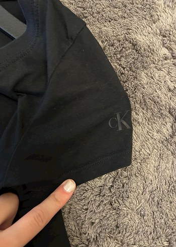 Calvin Klein Jeans Siyah V Yaka Tişört - Görsel 3