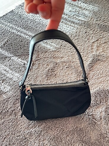 Stradivarius çanta