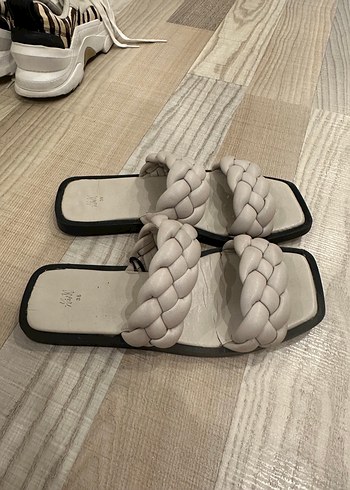 H&M H&m Bej Örgülü Bantlı Kadın Terlik
