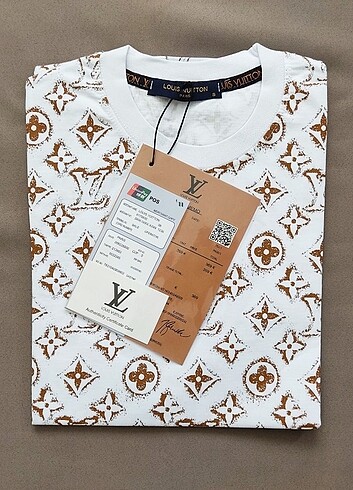 Louis Vuitton Premium T-shirt