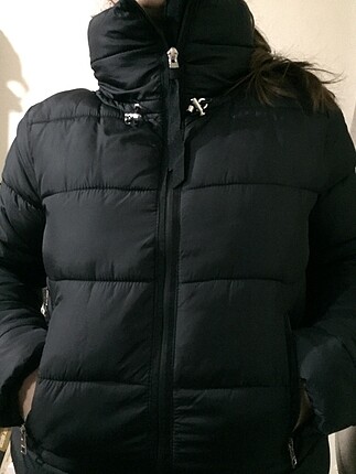 m Beden bershka siyah şişme mont